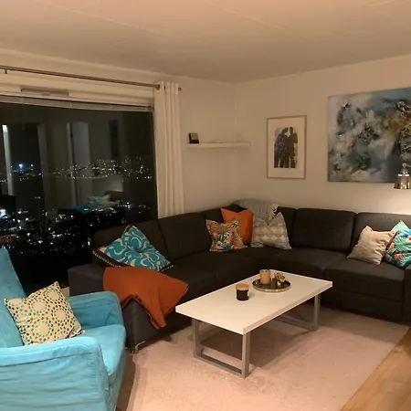 Panoramic With Three Bedrooms ترومسو
