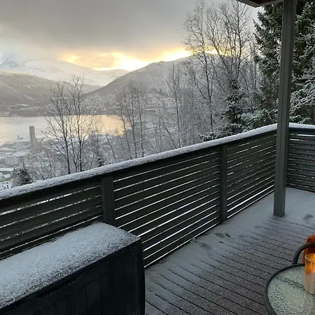 شقة Panoramic With Three Bedrooms ترومسو