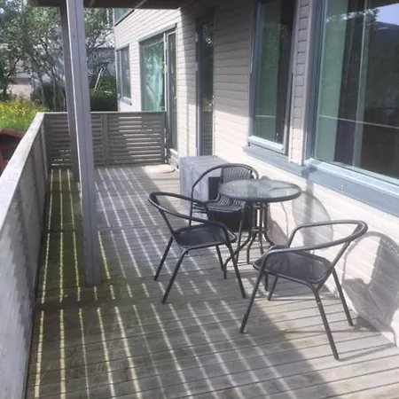 Panoramic With Three Bedrooms ترومسو