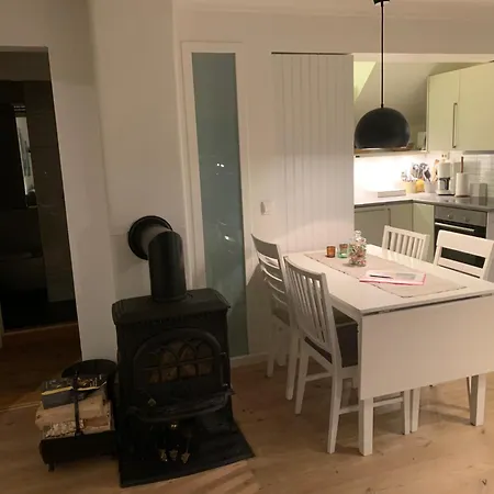 Panoramic With Three Bedrooms شقة ترومسو