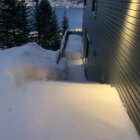 Panoramic With Three Bedrooms * ترومسو